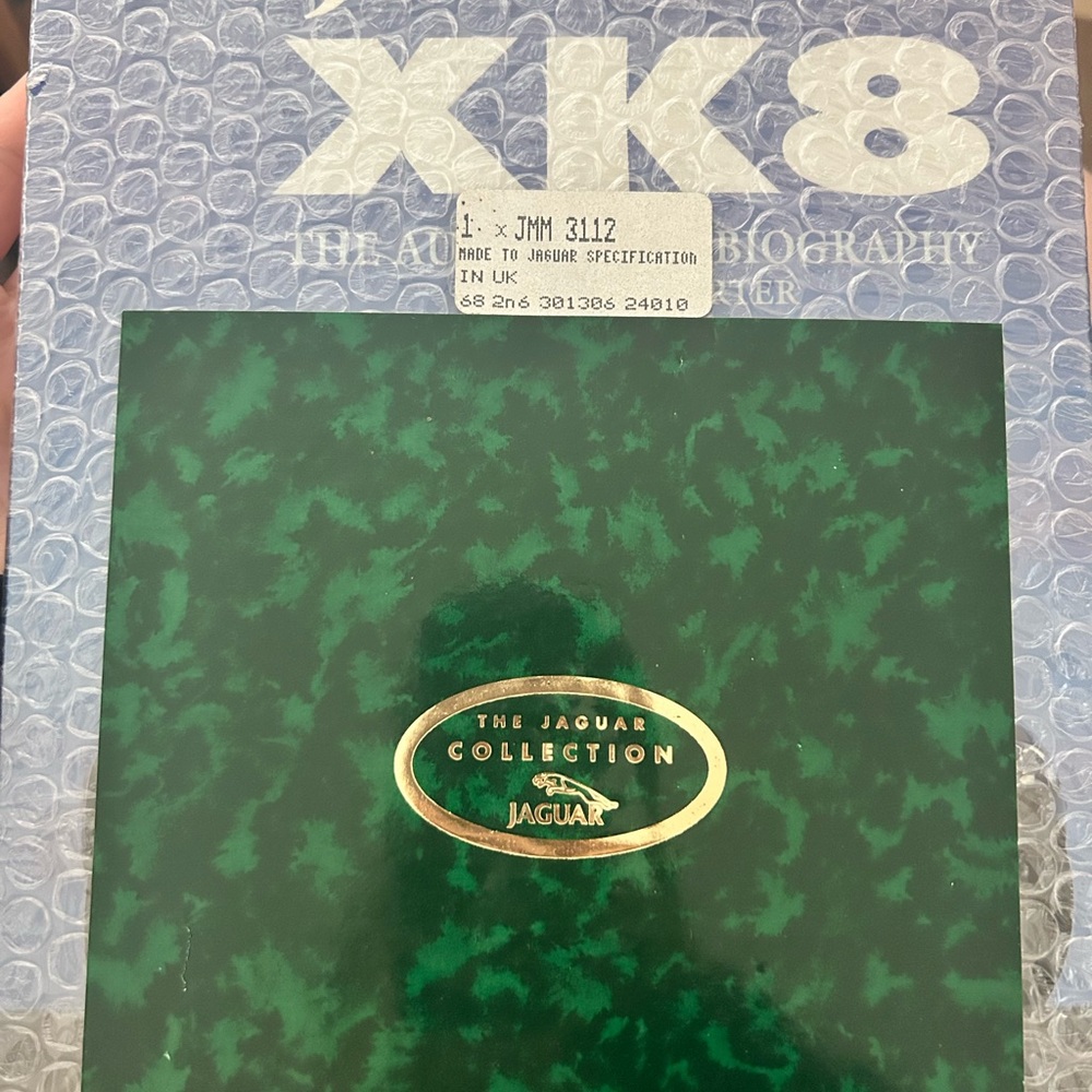 Jaguar Collection XK8 Book